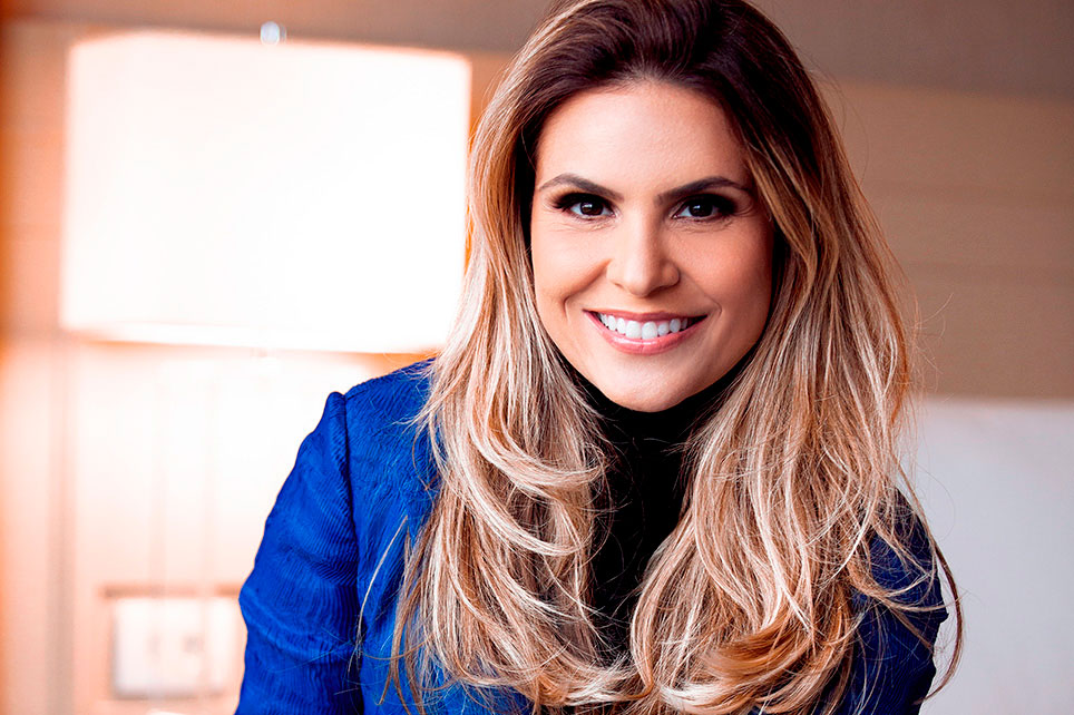 Aline Barros